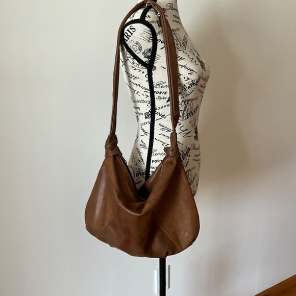 None Handbags - Soft Brown Leather Women Purse. Vintage and Handmade